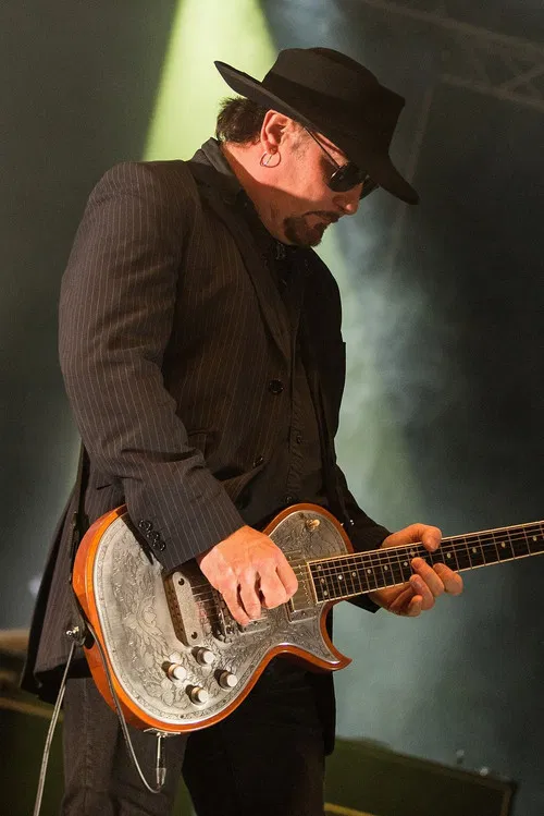 Simon Hinkler profile