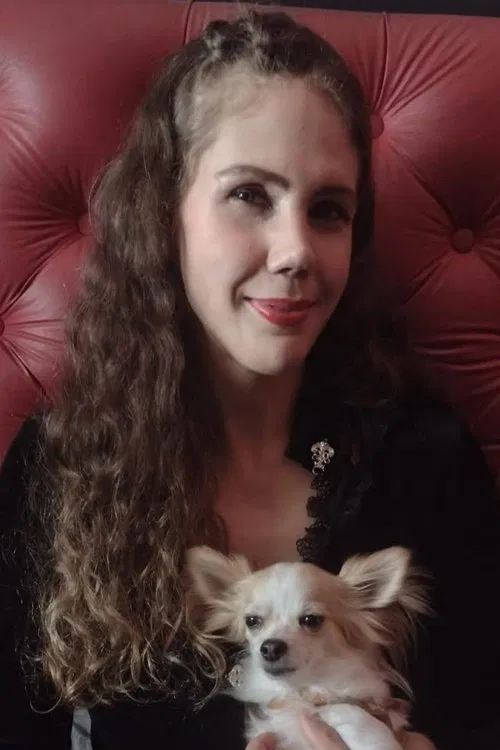 Dominique Brand profile