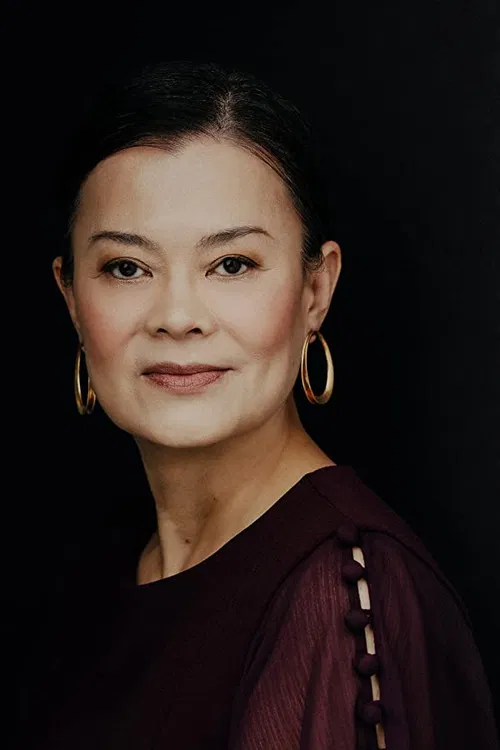 Elizabeth Moy profile