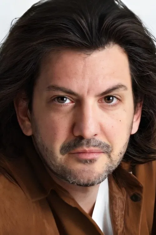 Levent Akkök profile