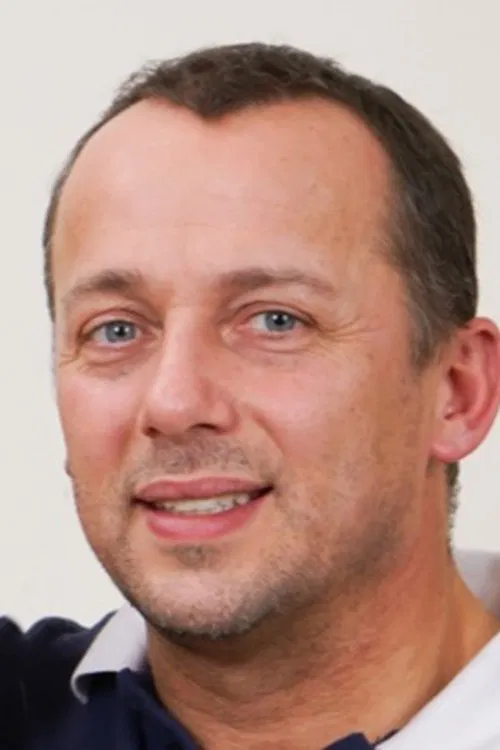 Dominic Ross profile