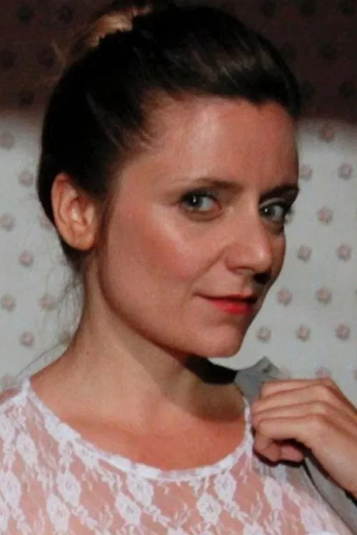 Paula Manzone profile