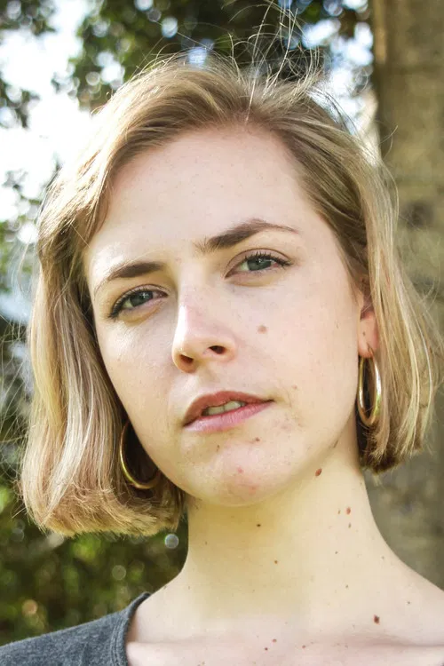 Imogen McCluskey profile