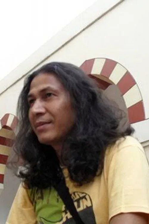 Harris Cinnamon profile