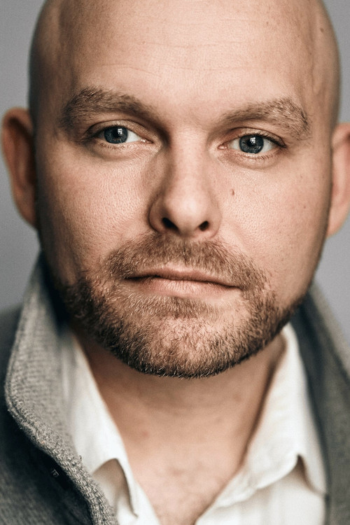 Owen Llewelyn profile