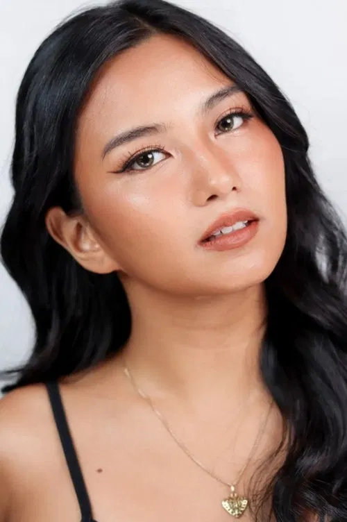 Krissha Viaje profile