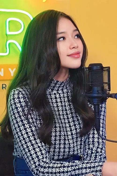 Anneth Delliecia profile