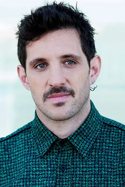 Jota Linares profile