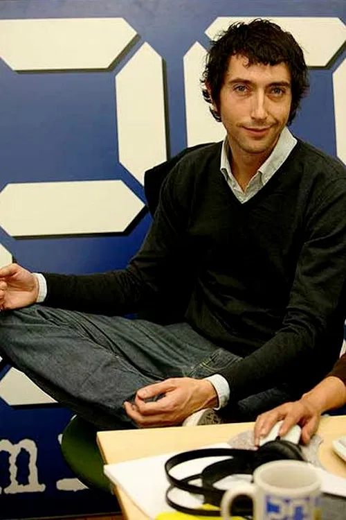 Toni Garrido profile