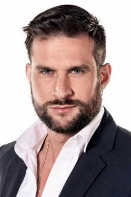 Clovis Nienow profile