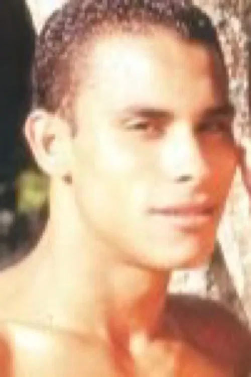 Johnny Alves profile