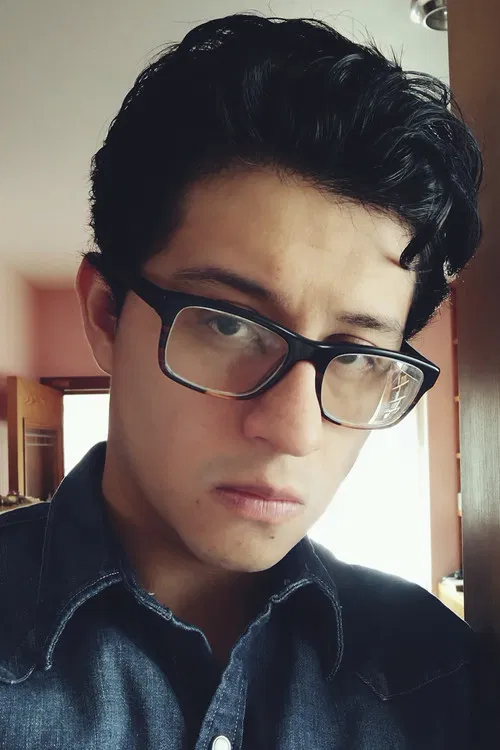 Emir Luciano Tlachi profile