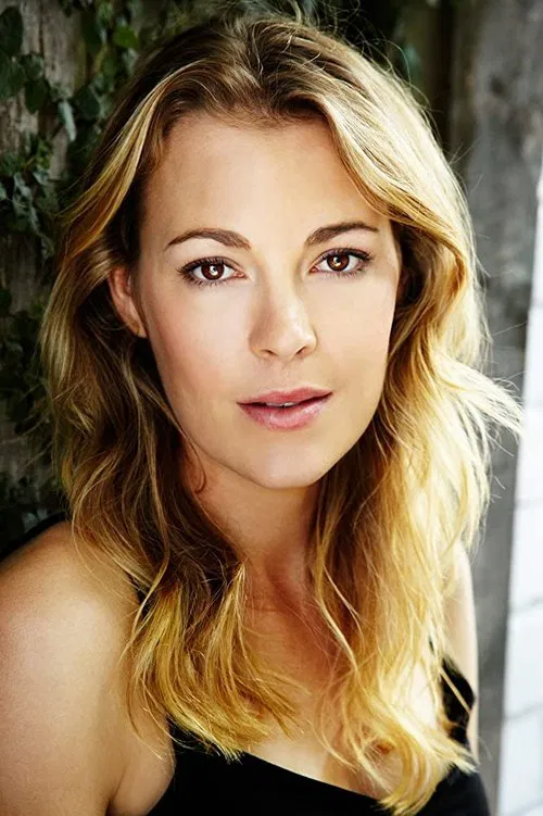 Mirrah Foulkes profile