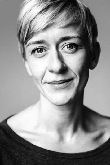 Lucy Ellinson profile