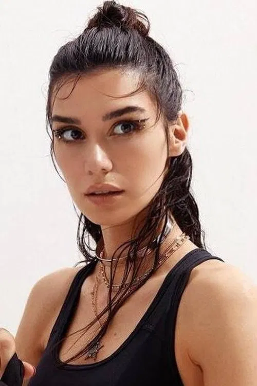 Burcu Kiratli profile