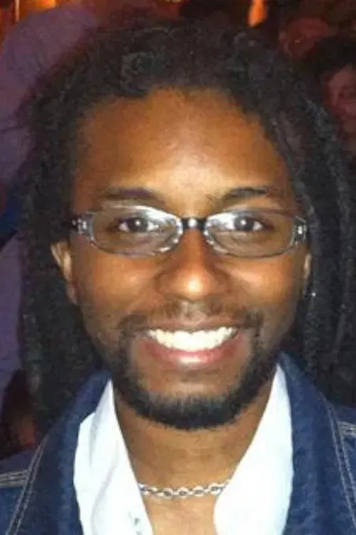 Tse-Mach Washington profile