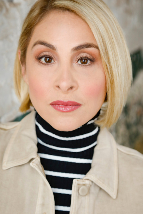 Valentina Izarra profile