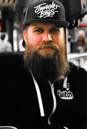 Josh Petersdorf profile