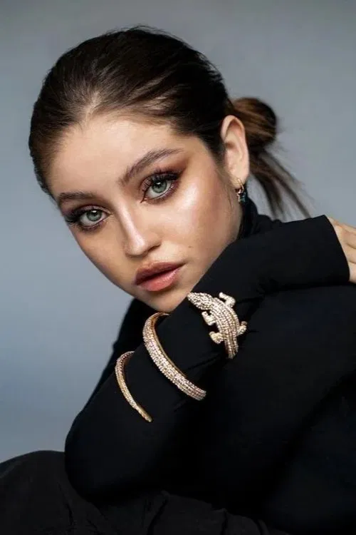 Karol Sevilla profile