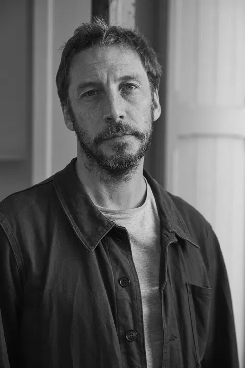 Eric Baudelaire profile