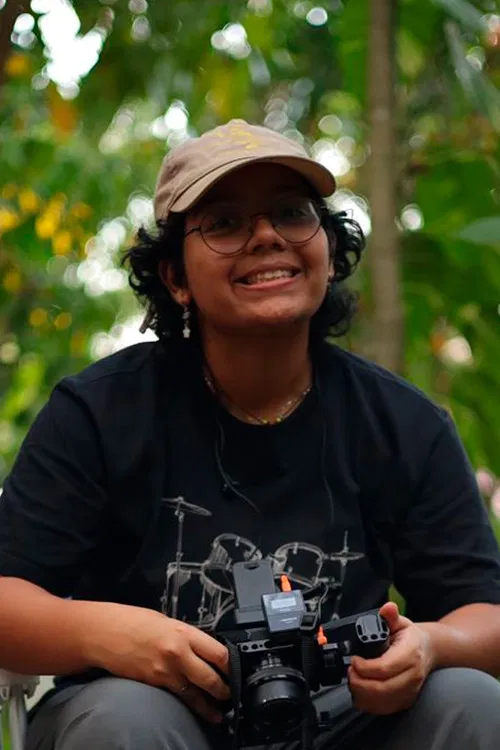 Tainá Lobato profile