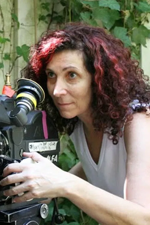 María Victoria Menis profile