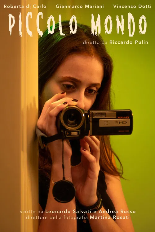 Piccolo mondo poster