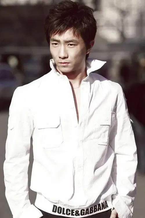 Yinglong Zhao profile