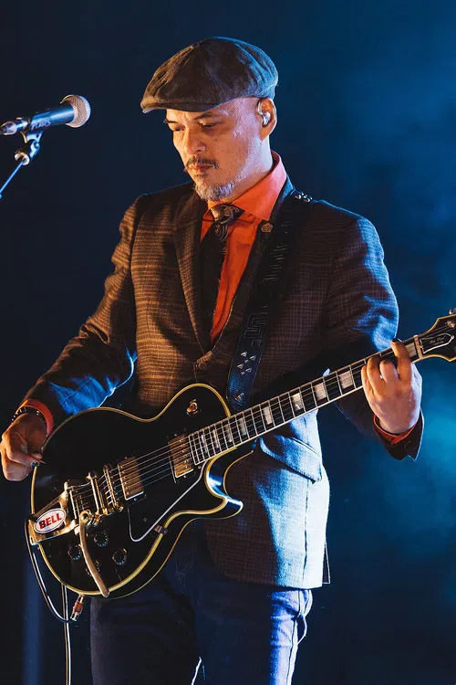 Joey Santiago profile