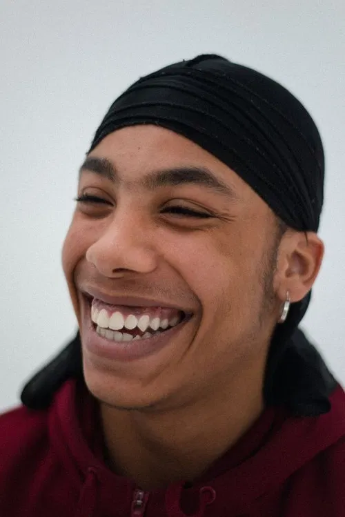 Yfendo van Praag profile