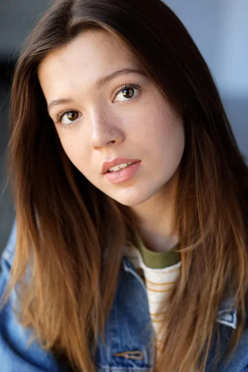 Emma Duchesneau profile