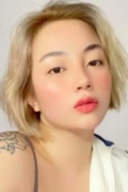 Maz Ezquivel profile