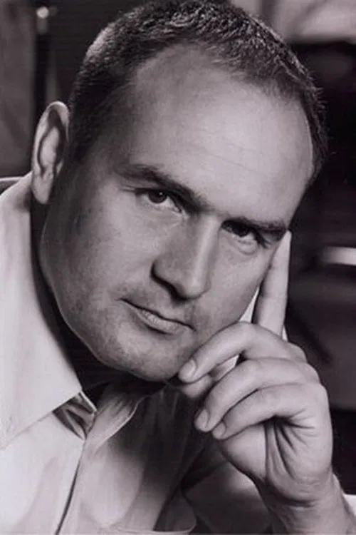 Tomasz Mikołajewski profile