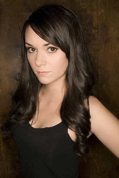 Carmen Lavigne profile