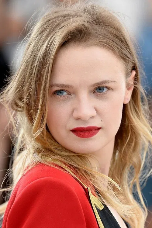 Sara Forestier profile