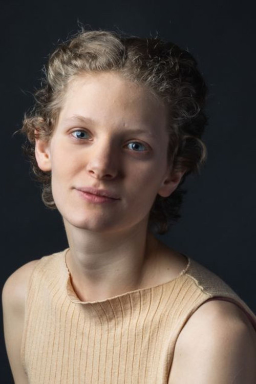 Noémi Juniki profile