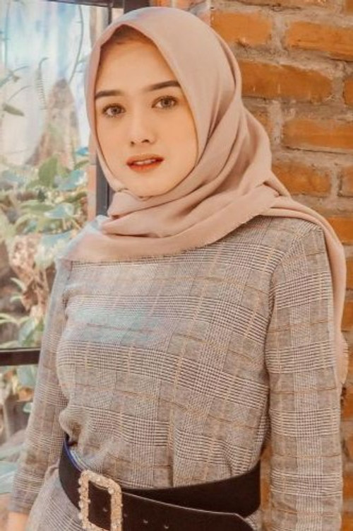 Arida Nuraini profile