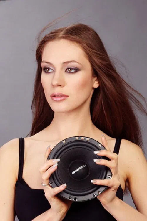 Tara Amirkhanova profile