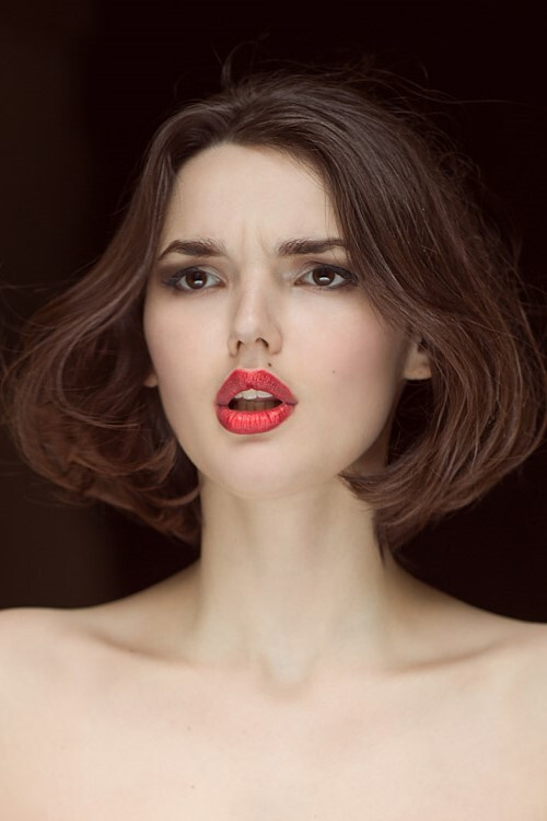 Valéria Nikov profile