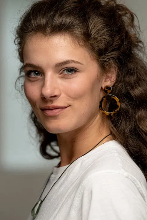 Mira Elias Obling profile