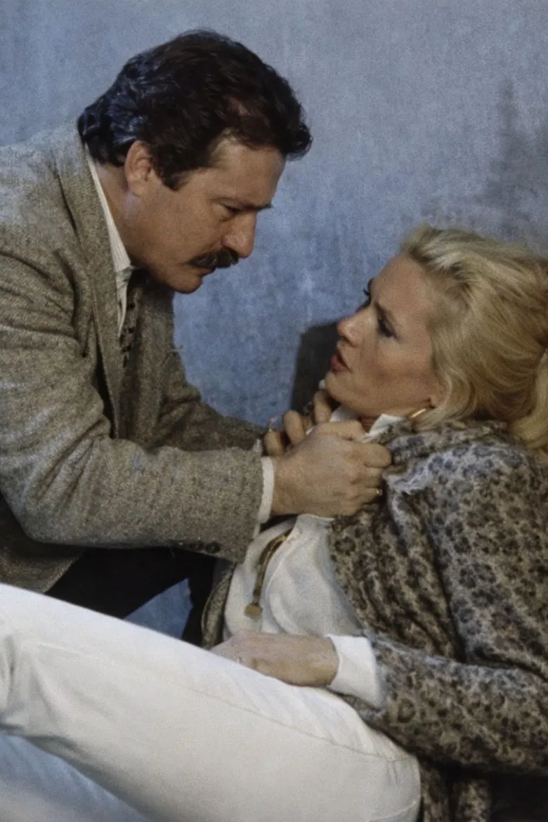 Ölümüne Sevda poster background