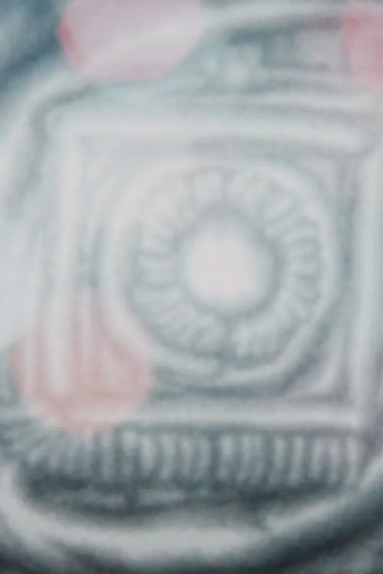 夜の瞳 poster background