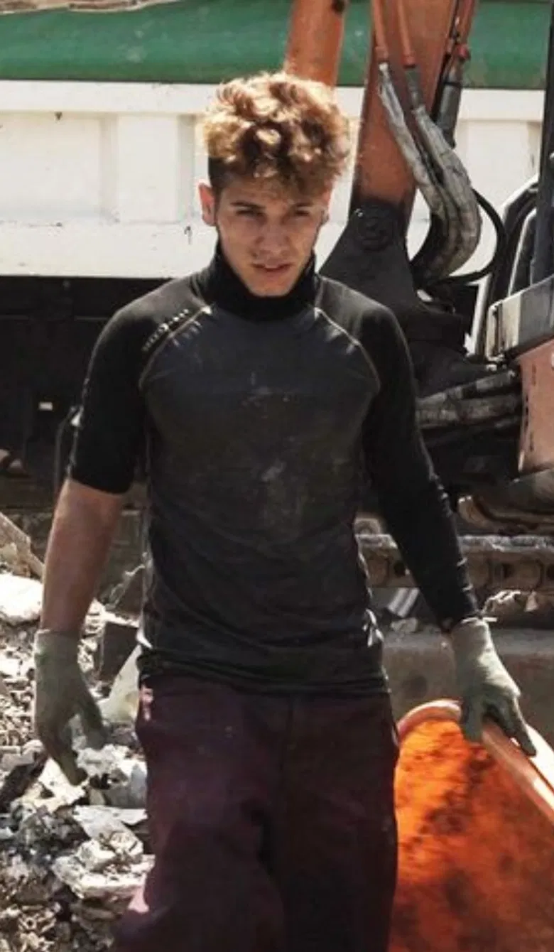 Halsha Me-ha ue / Tokyo Kurds poster background