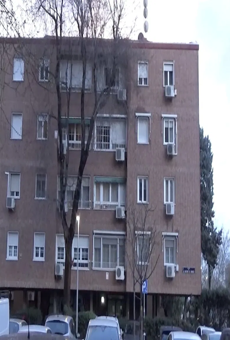 dibuja una casa poster background