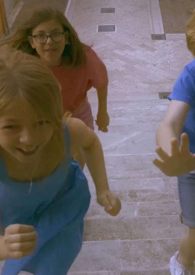 Dear Pirandello, you're wrong! poster background