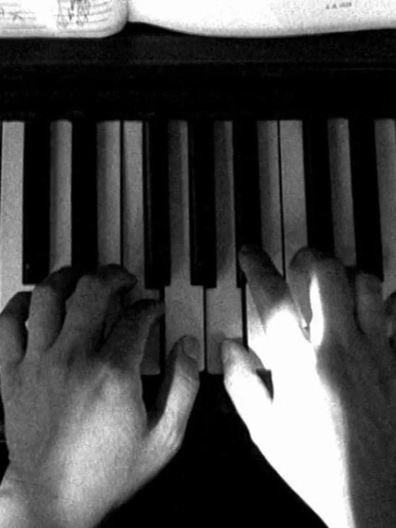 Piano poster background