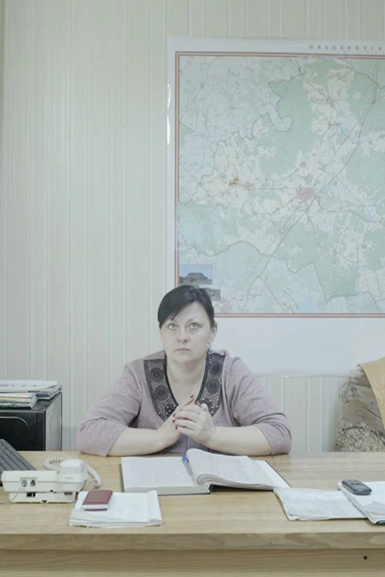 L'umile Italia poster background