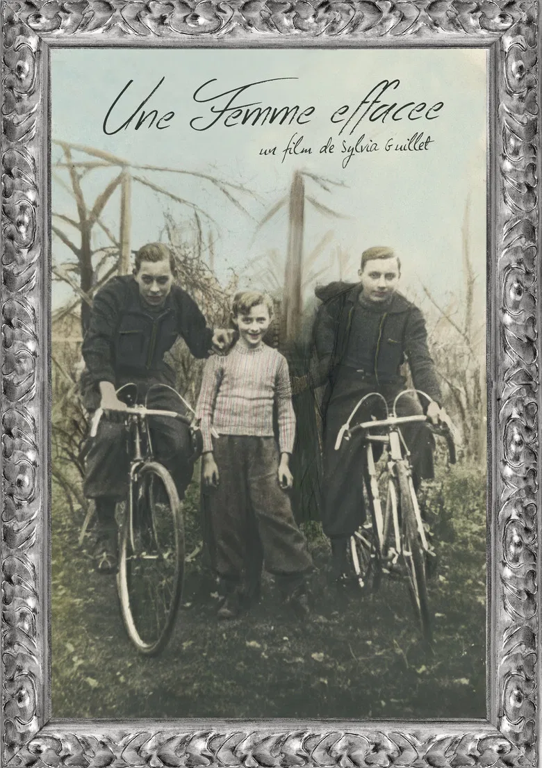 Une femme effacée poster background