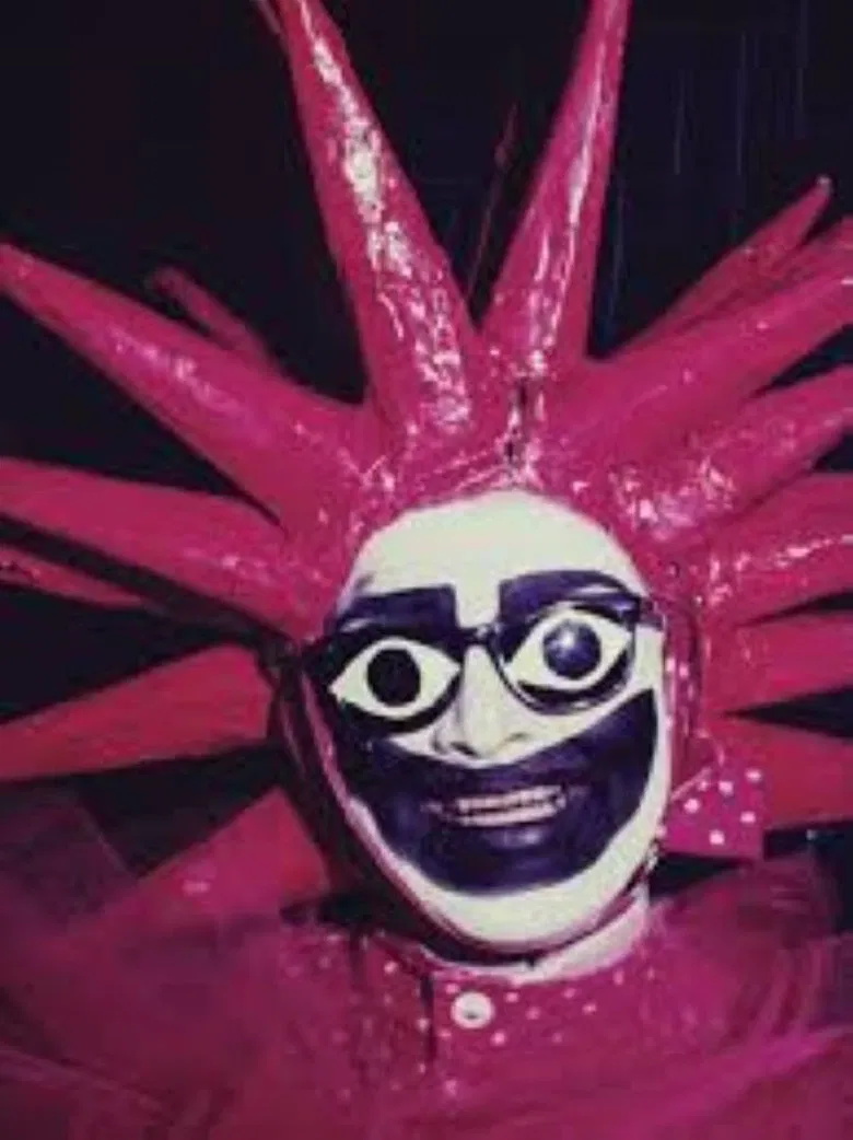 Mirror poster background