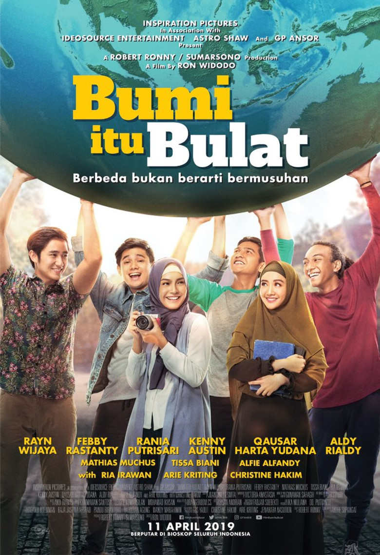 Bumi Itu Bulat poster background